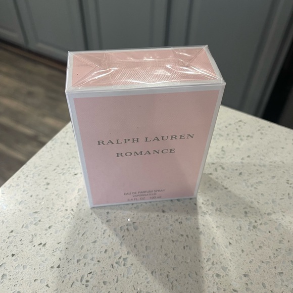 NWT Ralph Lauren Romance Eau De Parfum 3.4oz - Picture 2 of 5